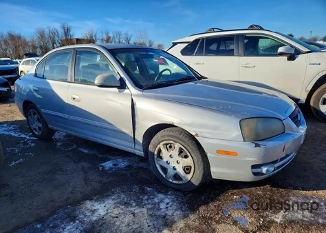 2004 Hyundai Elantra Gls z USA, uszkodzony, nr VIN KMHDN46D94U788145